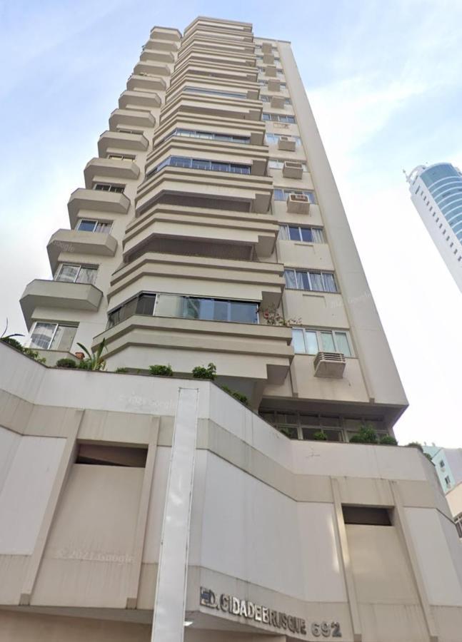 Apto Av Brasil Quadra Mar Balneário Camboriú Exterior foto